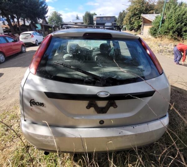 FORD FOCUS 1.8 16V CLX    -    1602 - Imagen 2