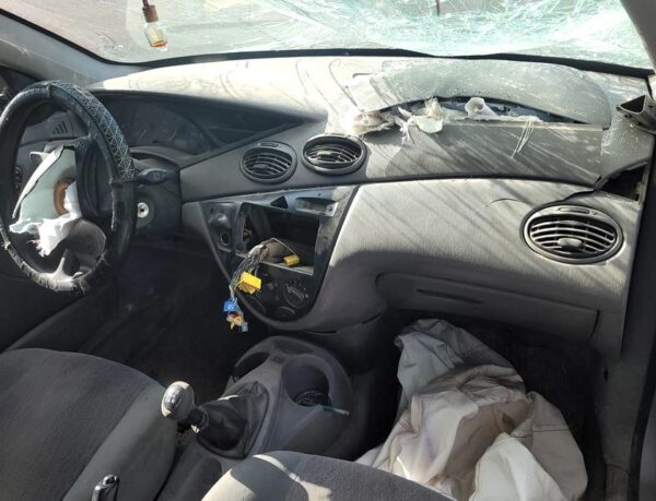 FORD FOCUS 1.8 16V CLX    -    1602 - Imagen 5