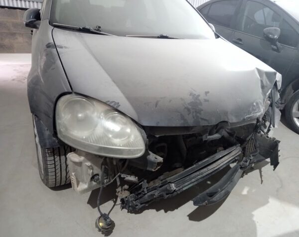 VOLKSWAGEN VENTO 2.5   -   4194