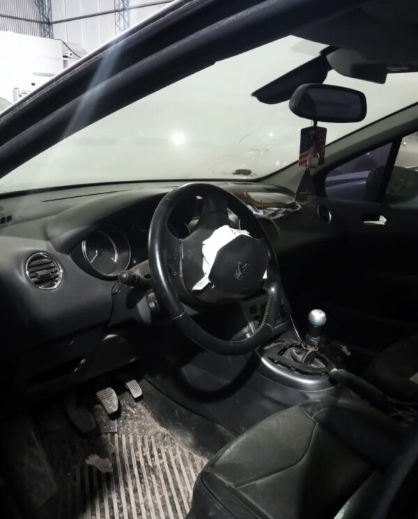 PEUGEOT 408 2.0 ALLURE  -  6453 - Imagen 5
